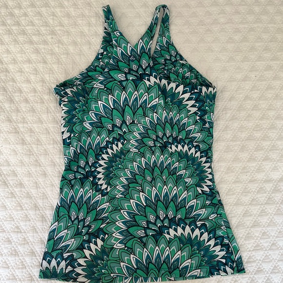 Prana Sabin activewear tank top w/ built in bra for women size XS - Picture 2 of 3